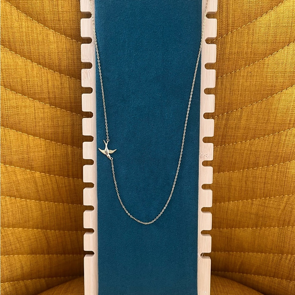 Elegant Gold Bird Pendant Necklace
